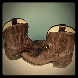 🎉SALE!!🎉 Frye Billy Short Boots Size 6.5 ❤️